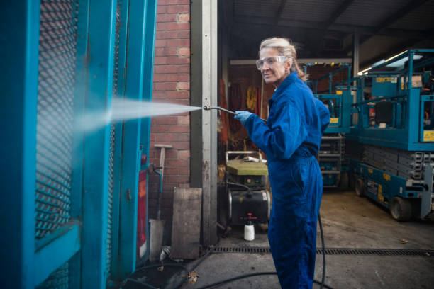 Best Graffiti Removal  in Mankato, MN